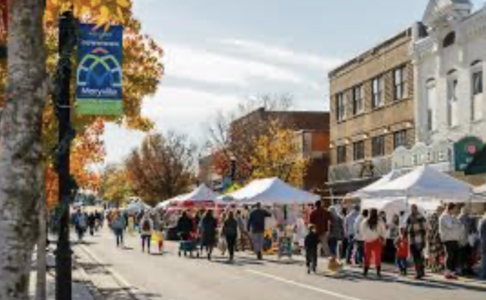 Downtown Maryville festival crowd