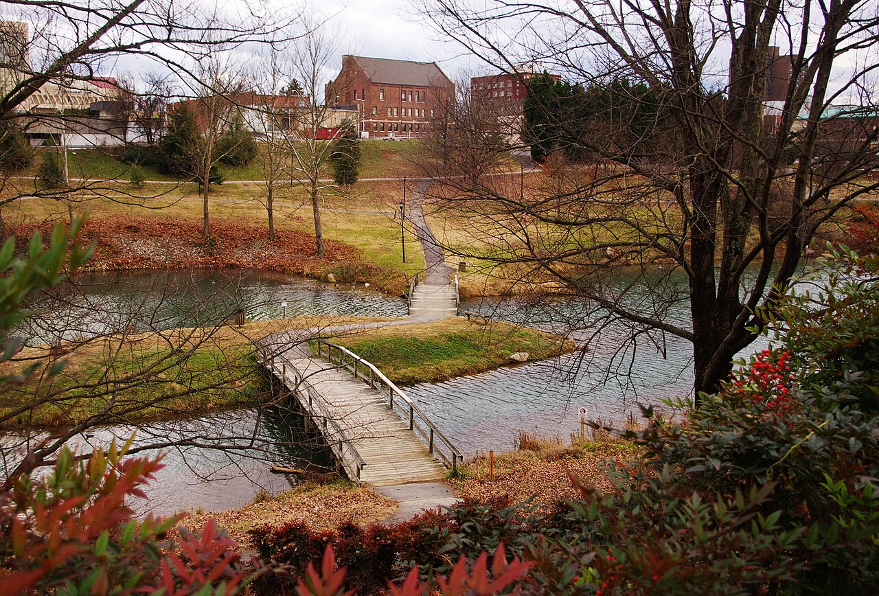 Maryville Greenbelt bridge over Pistol Creek near downtown