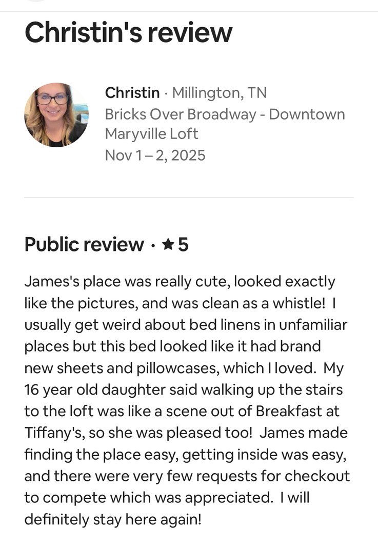 Christin's 5-star public review mentioning clean linens, easy check-in, and staying again